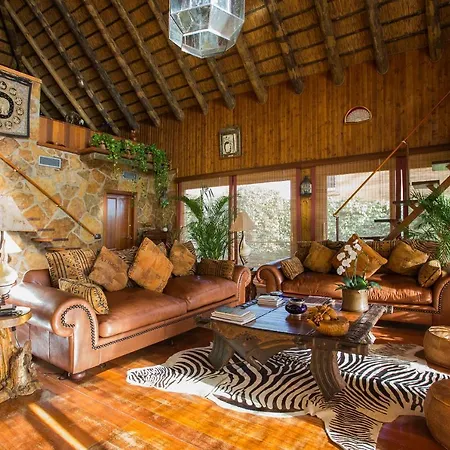 Villa Indonesian Palace Luxurious Boutique