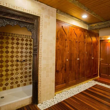 Indonesian Palace Luxurious Boutique Villa
