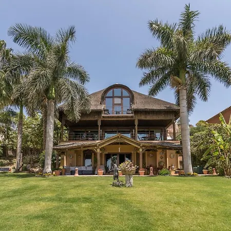 Indonesian Palace Luxurious Boutique Villa *