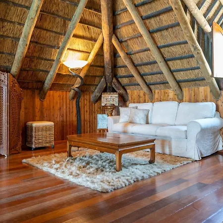 Indonesian Palace Luxurious Boutique Villa