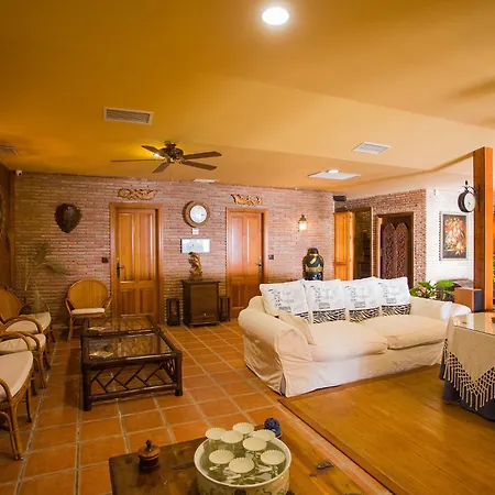 Villa Indonesian Palace Luxurious Boutique